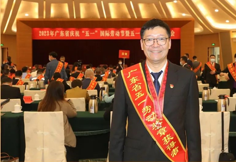 重磅喜报！我们为他点赞！